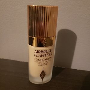 Charlotte Tilbury Airbrush Flawless longwear foundation